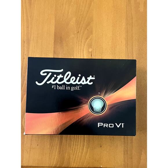 Titleist Pro V1 Golf Balls Prior Generation (One Dozen) - Picture 1 of 3